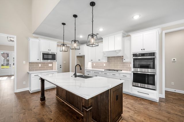 6284 BEVAN LAKE DR, Arlington, TN 38002