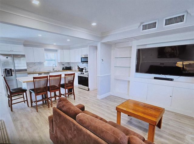 1112 SUNSET AVENUE, Nokomis, FL 34275