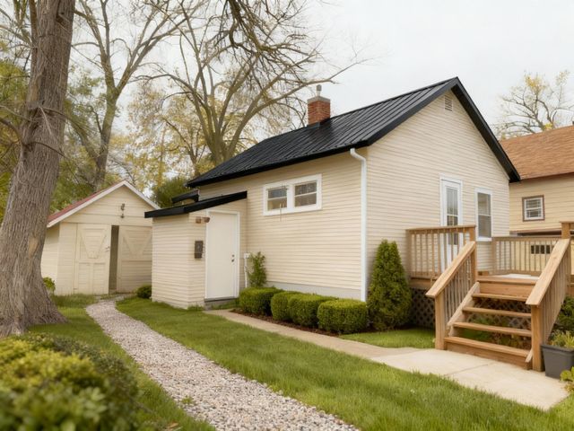 805 Aurdal Avenue, Fergus Falls, MN 56537