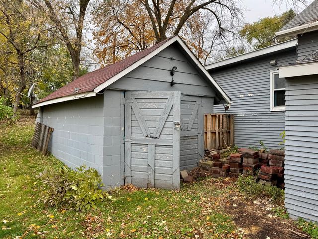 805 Aurdal Avenue, Fergus Falls, MN 56537