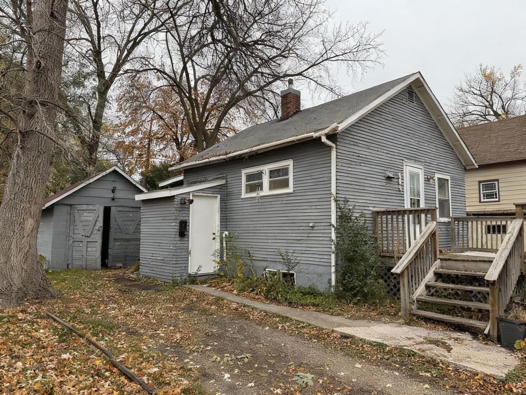 805 Aurdal Avenue, Fergus Falls, MN 56537