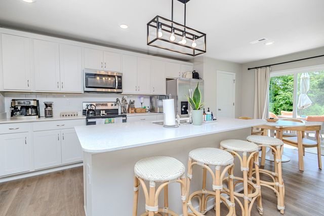 4591 SE Ember Lane, West Des Moines, IA 50265