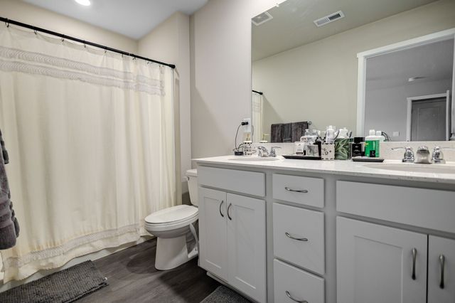 4591 SE Ember Lane, West Des Moines, IA 50265