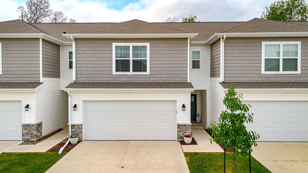 4591 SE Ember Lane, West Des Moines, IA 50265