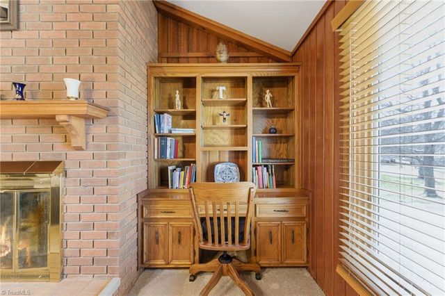 812 Wood Dale Drive, Kernersville, NC 27284