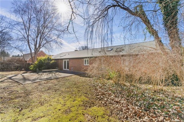 812 Wood Dale Drive, Kernersville, NC 27284