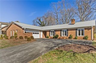 812 Wood Dale Drive, Kernersville, NC 27284