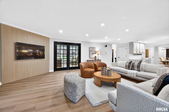 3113 W SUMMERBEND Court, Peoria, IL 61615