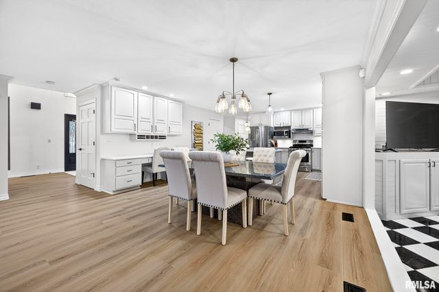 3113 W SUMMERBEND Court, Peoria, IL 61615