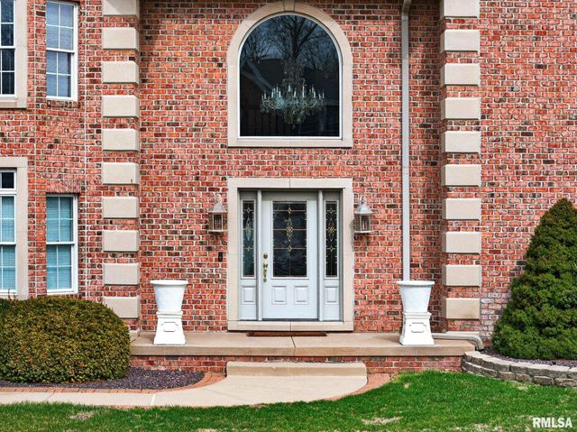 3113 W SUMMERBEND Court, Peoria, IL 61615