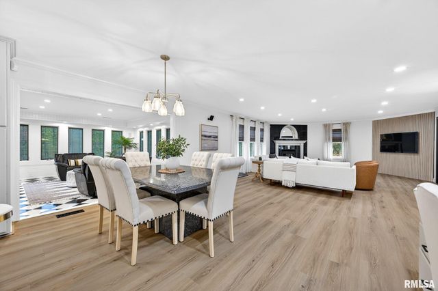 3113 W SUMMERBEND Court, Peoria, IL 61615