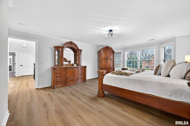 3113 W SUMMERBEND Court, Peoria, IL 61615