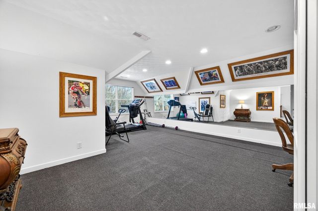 3113 W SUMMERBEND Court, Peoria, IL 61615