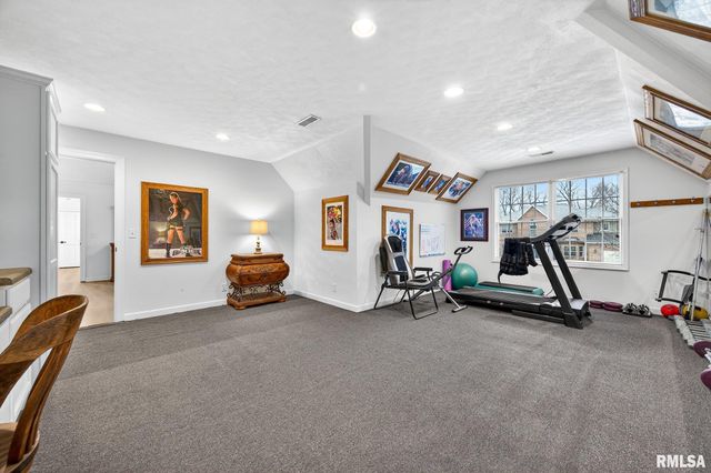 3113 W SUMMERBEND Court, Peoria, IL 61615