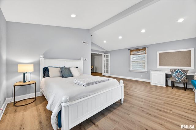 3113 W SUMMERBEND Court, Peoria, IL 61615