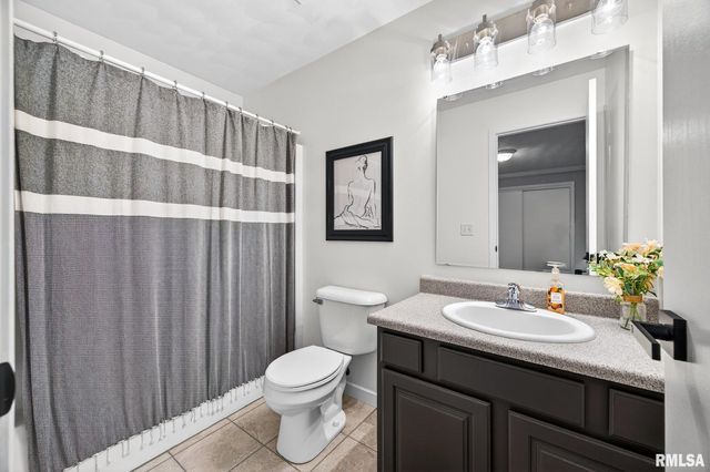 3113 W SUMMERBEND Court, Peoria, IL 61615