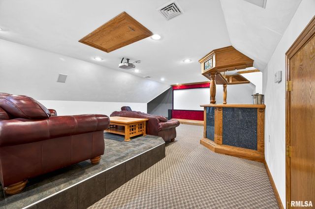 3113 W SUMMERBEND Court, Peoria, IL 61615