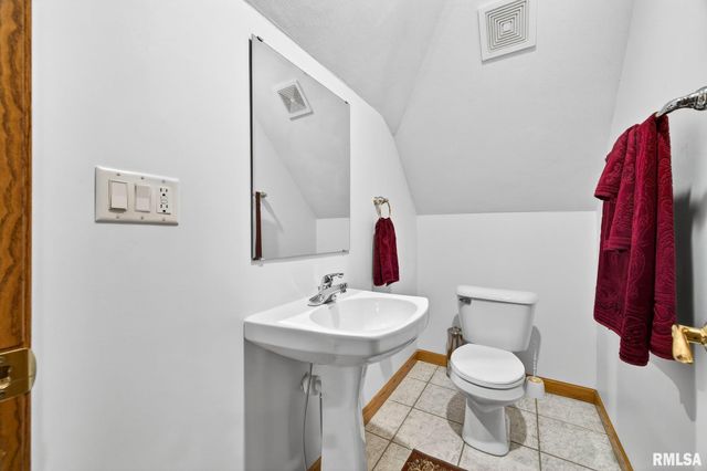 3113 W SUMMERBEND Court, Peoria, IL 61615