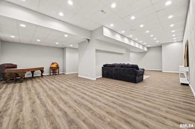 3113 W SUMMERBEND Court, Peoria, IL 61615