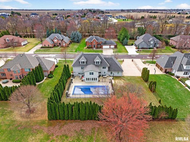 3113 W SUMMERBEND Court, Peoria, IL 61615