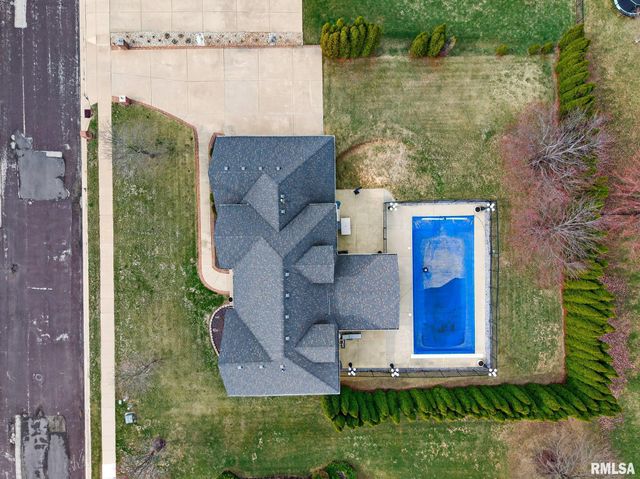 3113 W SUMMERBEND Court, Peoria, IL 61615