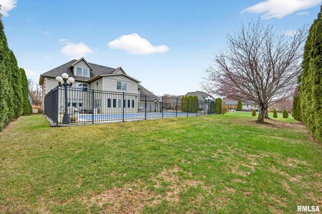 3113 W SUMMERBEND Court, Peoria, IL 61615