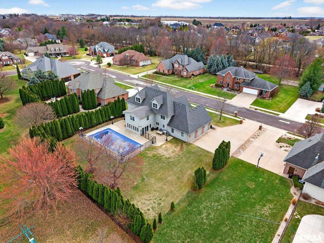 3113 W SUMMERBEND Court, Peoria, IL 61615