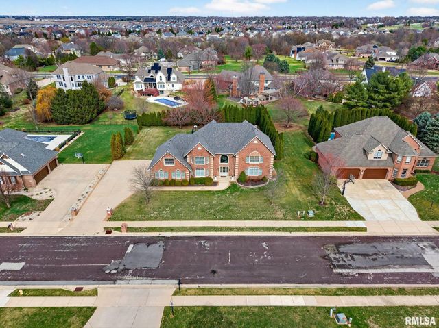 3113 W SUMMERBEND Court, Peoria, IL 61615