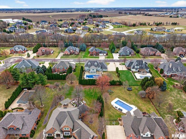 3113 W SUMMERBEND Court, Peoria, IL 61615