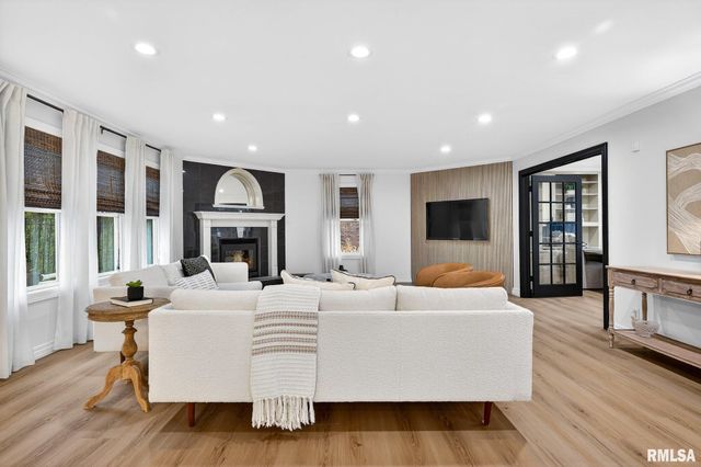 3113 W SUMMERBEND Court, Peoria, IL 61615