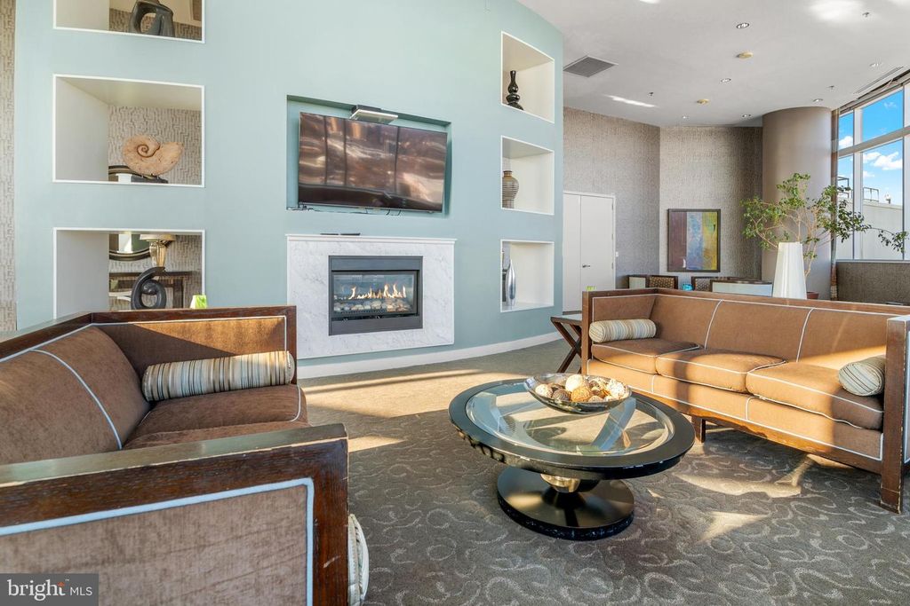 Image 17 of property listing at 5750 BOU AVE #1004, Rockville, MD 20852