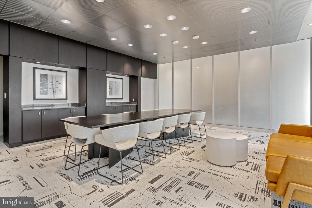 Image 24 of property listing at 5750 BOU AVE #1004, Rockville, MD 20852