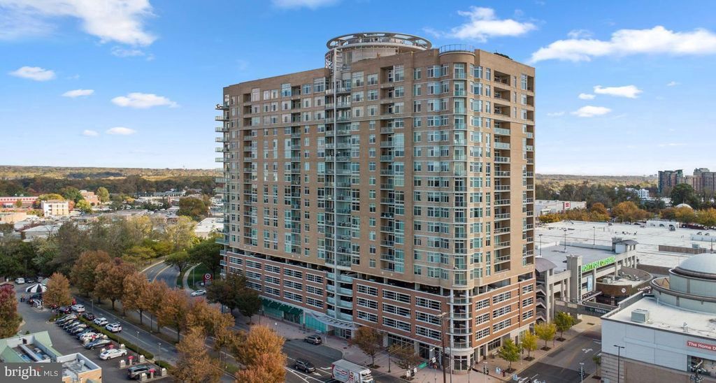 Image 30 of property listing at 5750 BOU AVE #1004, Rockville, MD 20852