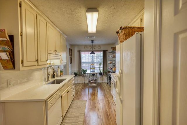 1248 Rockview Court, Loganville, GA 30052