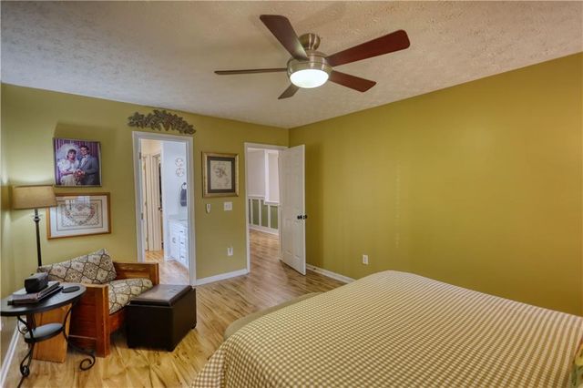 1248 Rockview Court, Loganville, GA 30052