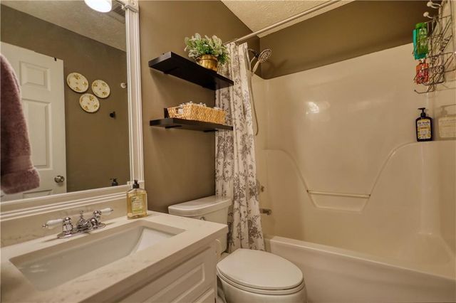 1248 Rockview Court, Loganville, GA 30052