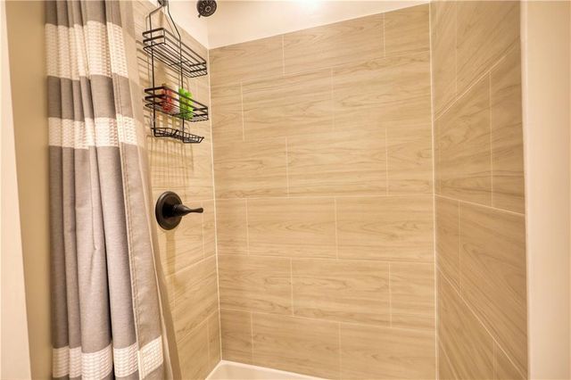 1248 Rockview Court, Loganville, GA 30052