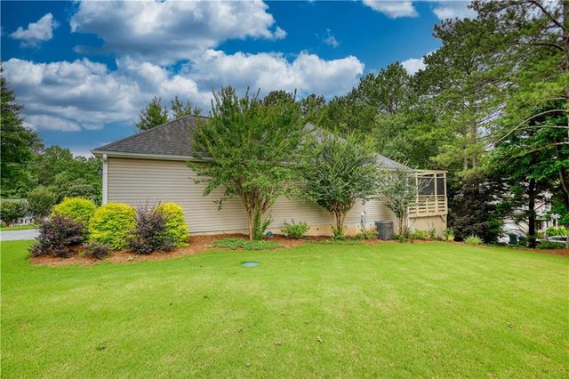 1248 Rockview Court, Loganville, GA 30052