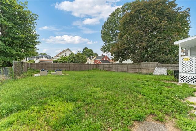 179 WOODWARD Avenue, East Providence, RI 02914