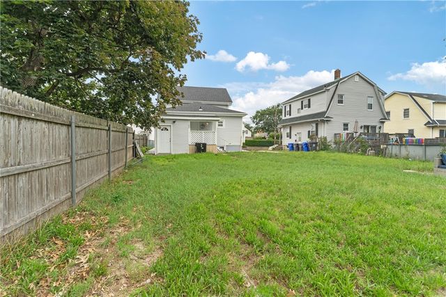 179 WOODWARD Avenue, East Providence, RI 02914