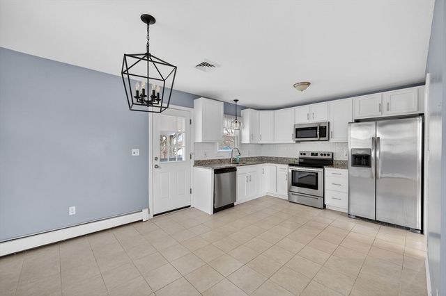 25 Morton Street, Fairhaven, MA 02719