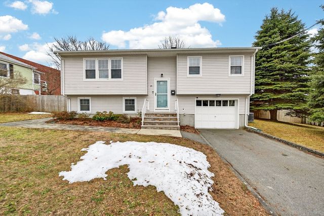 25 Morton Street, Fairhaven, MA 02719