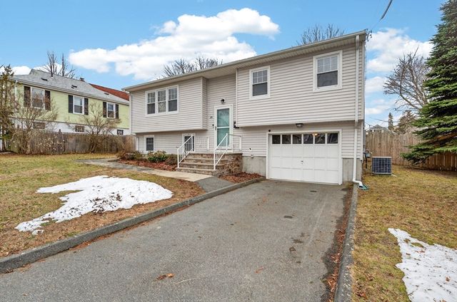 25 Morton Street, Fairhaven, MA 02719