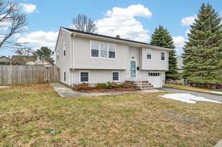 25 Morton Street, Fairhaven, MA 02719