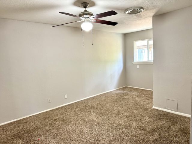 3912 Shawnee Trail, Lake Worth, TX 76135
