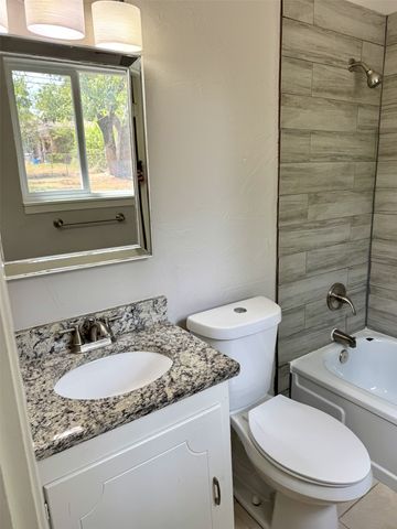 3912 Shawnee Trail, Lake Worth, TX 76135