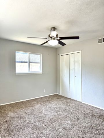 3912 Shawnee Trail, Lake Worth, TX 76135