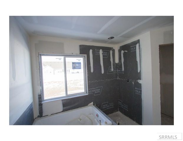 240 Galena Summit Dr, Idaho Falls, ID 83404