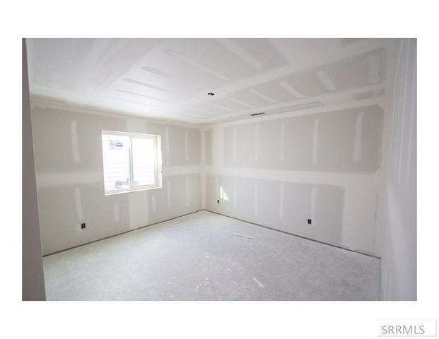 240 Galena Summit Dr, Idaho Falls, ID 83404