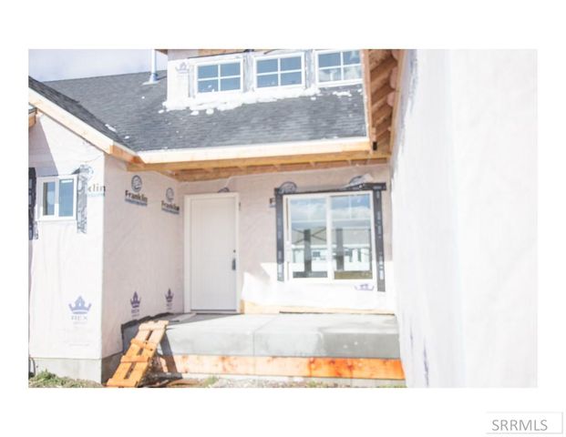 240 Galena Summit Dr, Idaho Falls, ID 83404